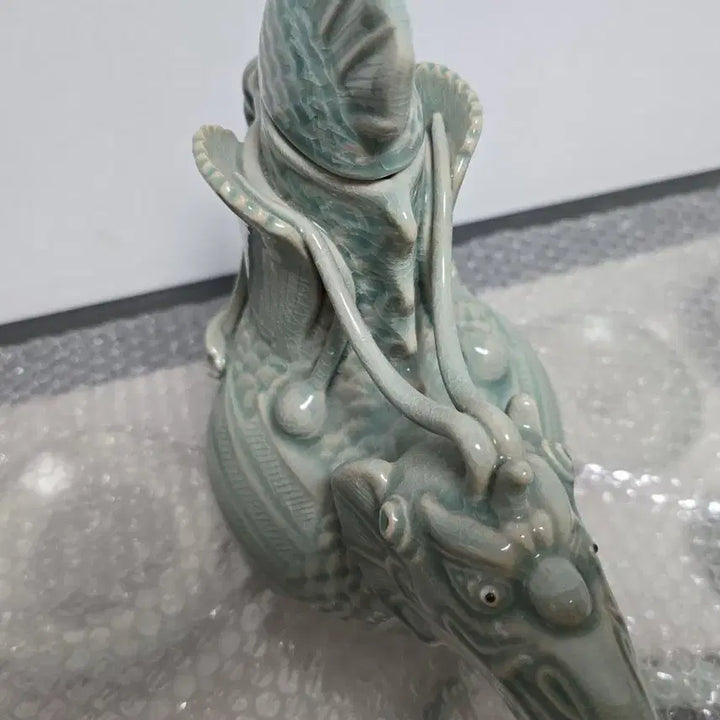 [BUNJANG] Songwolyo Kim Jong-ho Master Goryeo Celadon Dragon-shaped Teapot / 진품 송월요 김종호 명장 고려청자 어룡형 주전자 골동품