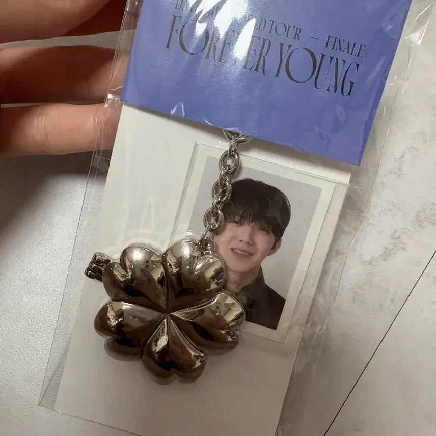 [SOLD OUT] 데이식스 도운 로켓 펜던트