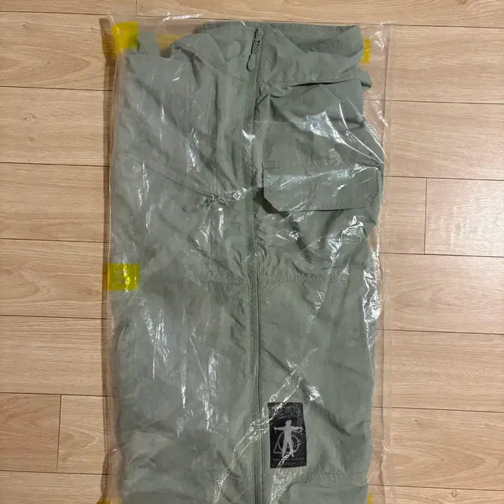 [BUNJANG] SPAO Naruto Collaboration Nylon Vest M / 나루토 스파오 콜라보 나일론 베스트 조끼 M 판매
