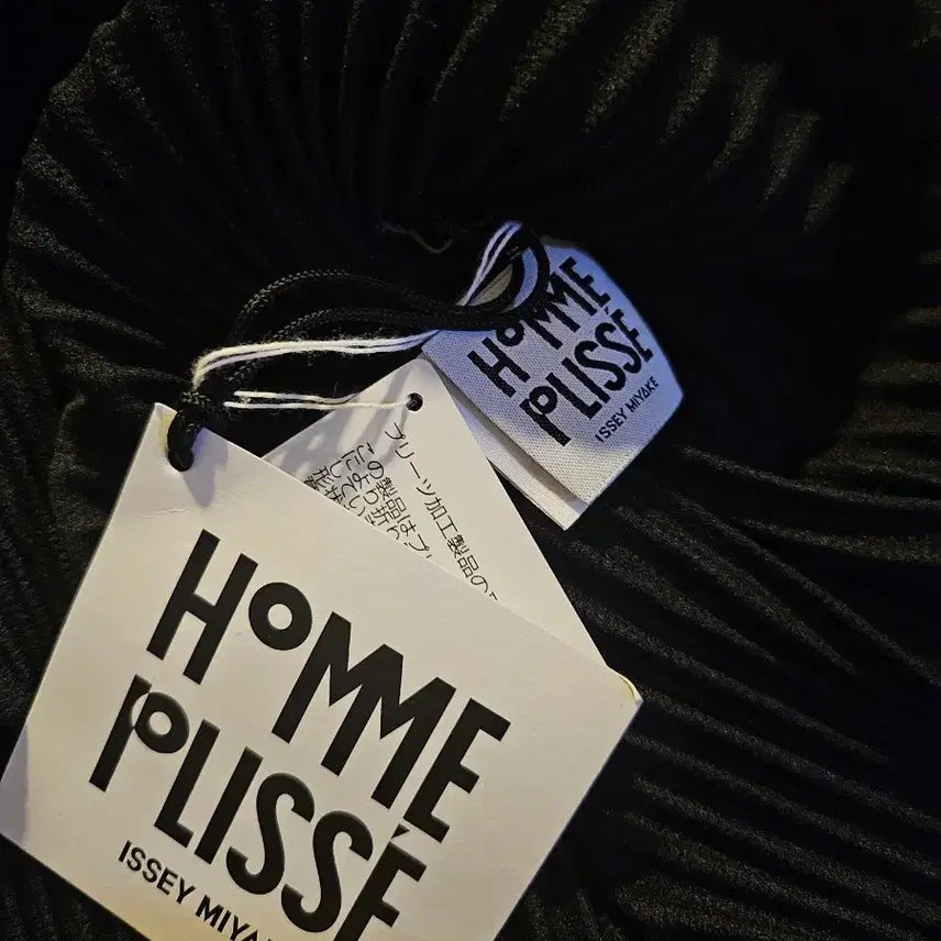 [BUNJANG] Issey Miyake Homme Plissé Short Sleeve T-Shirt Black Size 3 / 이세이 미야케 옴므 플리세 반팔 새상품 3사이즈(L,100)