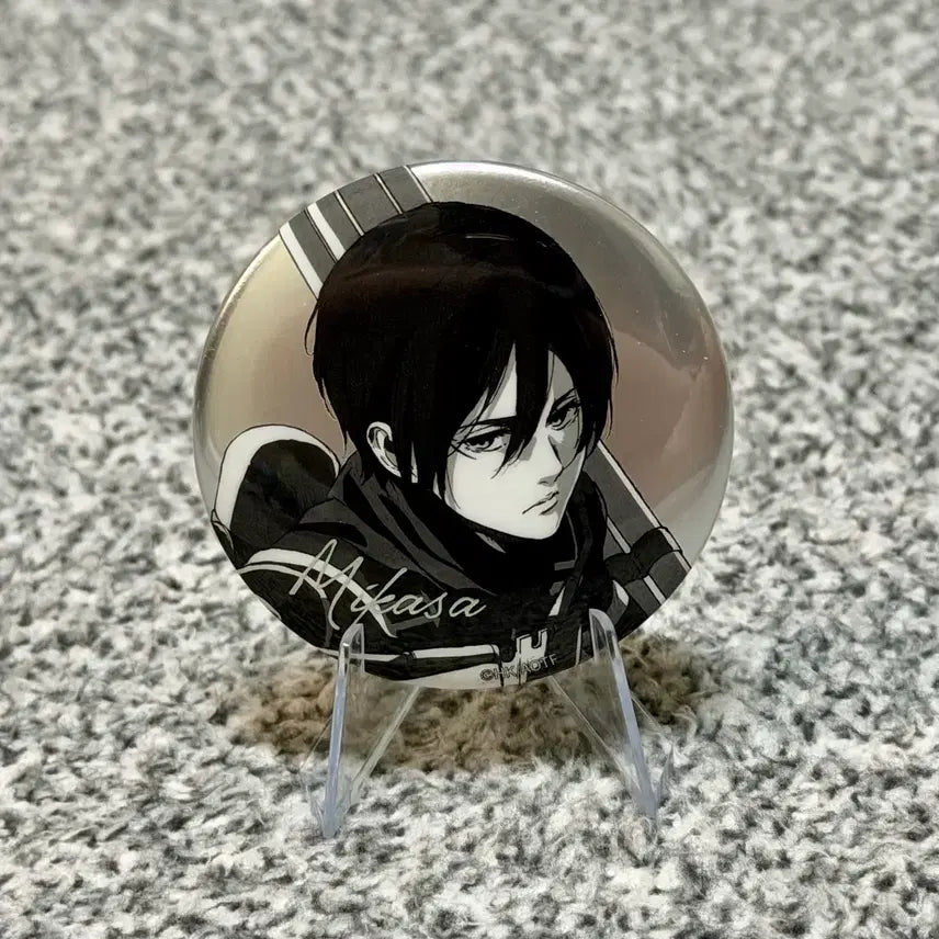 [BUNJANG] Attack on Titan Final Season Mikasa Ackerman Monochrome Can Badge / 진격의 거인 파이널 시즌 흑백 미카사 캔뱃지