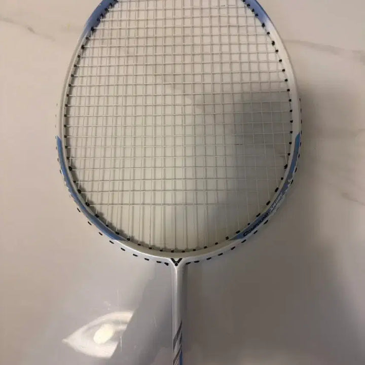 [BUNJANG] Yonex Arcsaber 9 Badminton Racket / 빅터 아우라스피드9