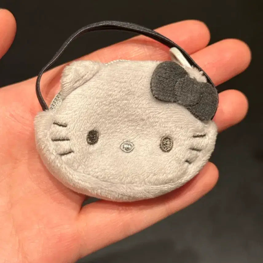 [SOLD OUT] 키티 미니 포쉐트 그레이 누이 가방