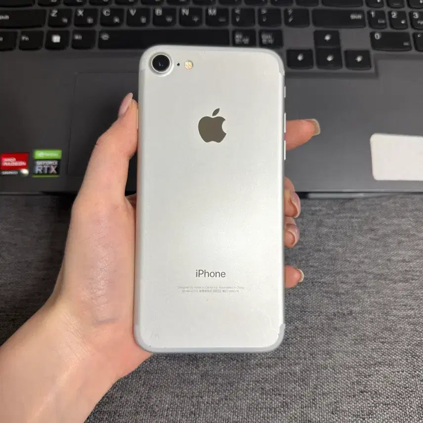 [BUNJANG] Apple iPhone 7 32GB (Grade A) - Silent Mode / G21 a급 아이폰7 32기가 무음