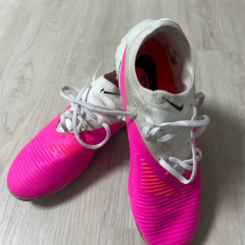 [BUNJANG] Nike Phantom FG Football Boots (255) / 나이키 팬텀 풋살화 255