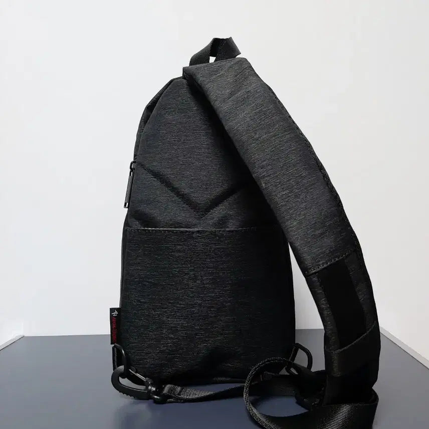 [SOLD OUT] 아크틱헌터(Arctic Hunter)의 스마트 슬링백