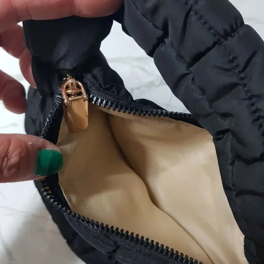 [BUNJANG] Unbranded Mini Tote Bag / 새것 보세 토트백 미니 손가방 블랙