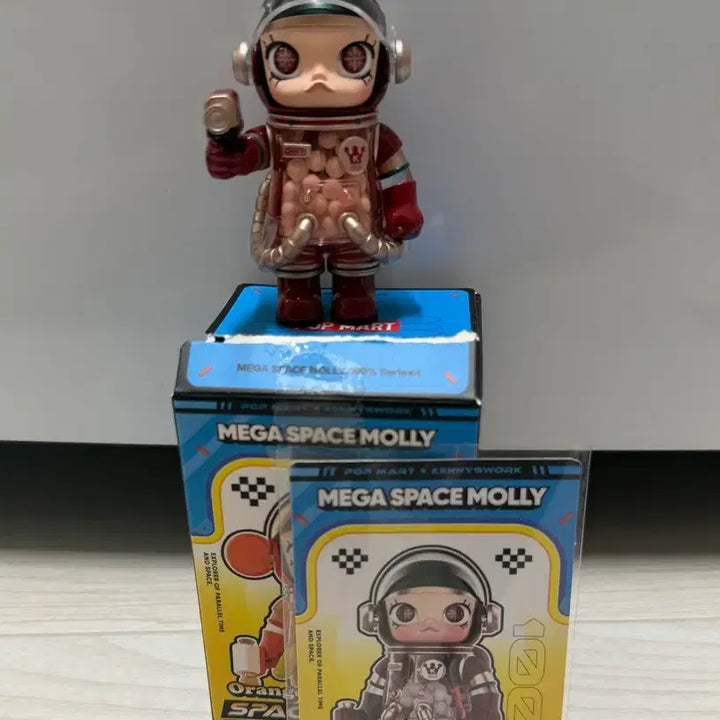 [BUNJANG] Pop Mart Molly Space 4 100% Christmas 2024 (Unsealed) / 팝마트 스페이스 몰리4 100%  : 크리스마스2024 (개봉)