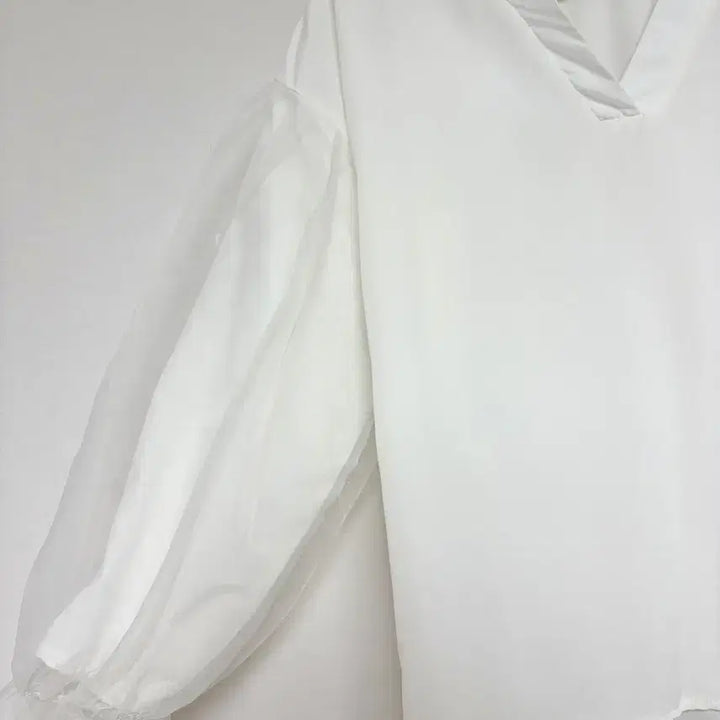 [BUNJANG] White Puff Sleeve Organza Blouse / 화이트 퍼프 소매 블라우스
