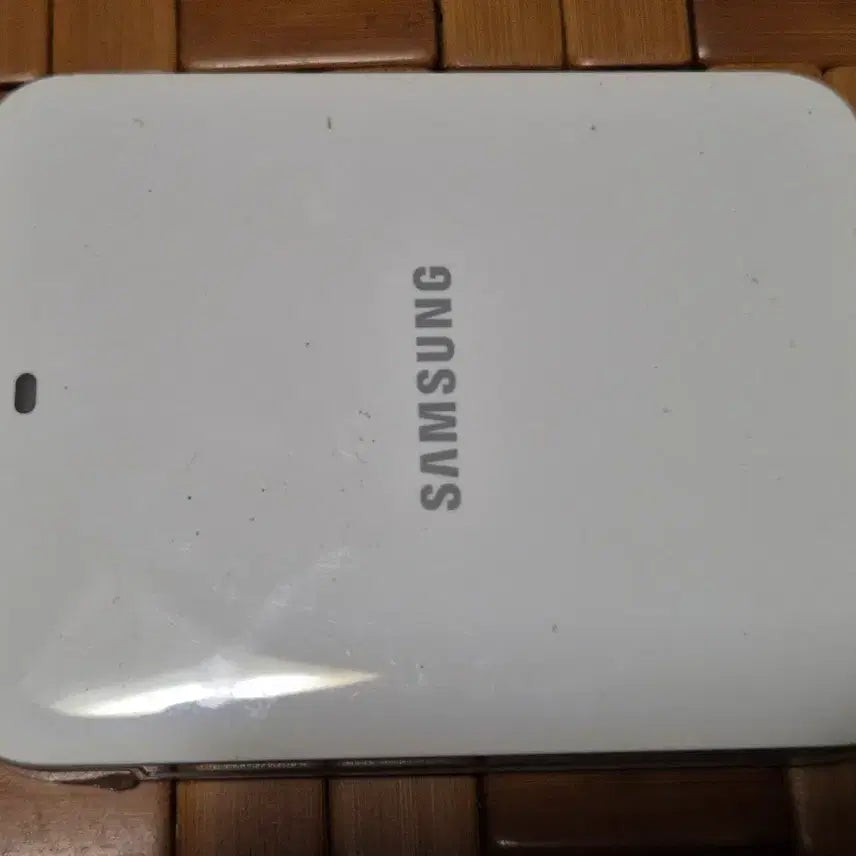 [BUNJANG] Samsung Genuine Charging Stand White / 충전 거치대