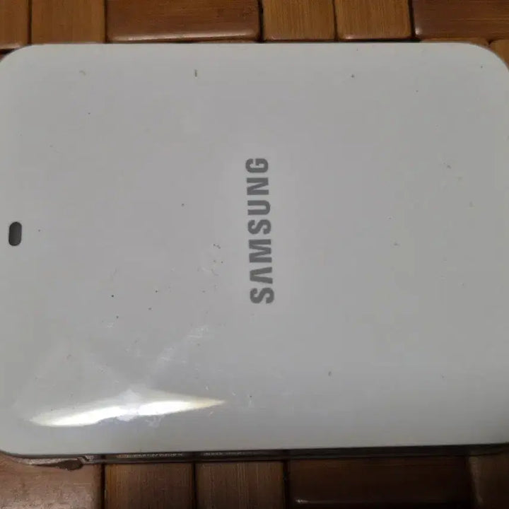 [BUNJANG] Samsung Genuine Charging Stand White / 충전 거치대
