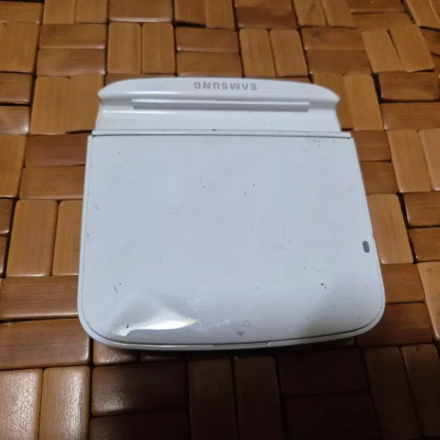 [BUNJANG] Samsung Wireless Charger White / 삼성 무선 충전기 화이트
