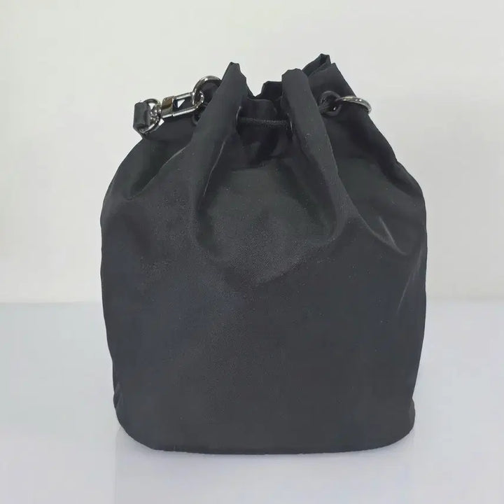[BUNJANG] Burberry Logo Phoebe Pouch / 버버리 로고 블랙 포이베 파우치