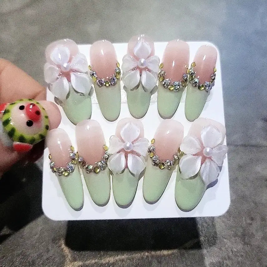 [BUNJANG] Pistachio Flower Nail Tips - M Size / 피스타치오 플라워 네일팁 M사이즈
