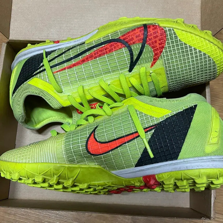 [BUNJANG] Nike Mercurial Vapor 14 Pro TF Futsal Shoes Volt Pack Size 265 / 나이키 머큐리얼 베이퍼14프로TF 풋살화 265사이즈 볼트팩