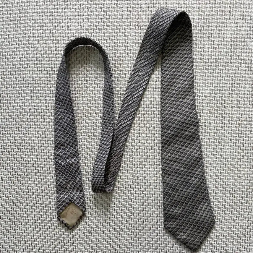[BUNJANG] Gucci Italian Silk Necktie / Gucci 구찌 이태리 실크 넥타이