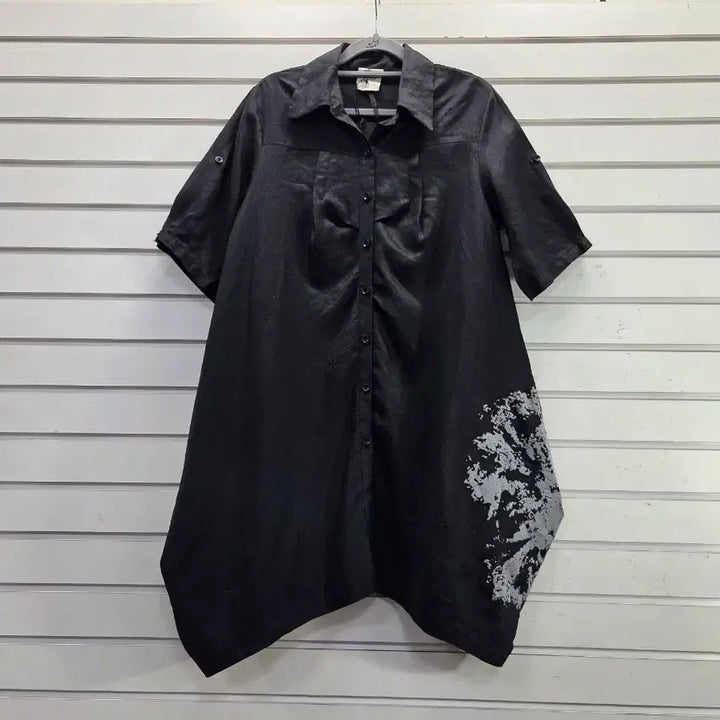 [SOLD OUT] 블랙  화이트 프린트장식  마 박시 롱남방/보물찾기천사