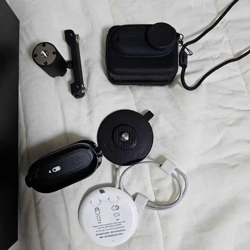 [BUNJANG] Insta360 GO 3S 128GB Midnight Black / 인스타360 GO 3S 128GB 미드나잇 블랙