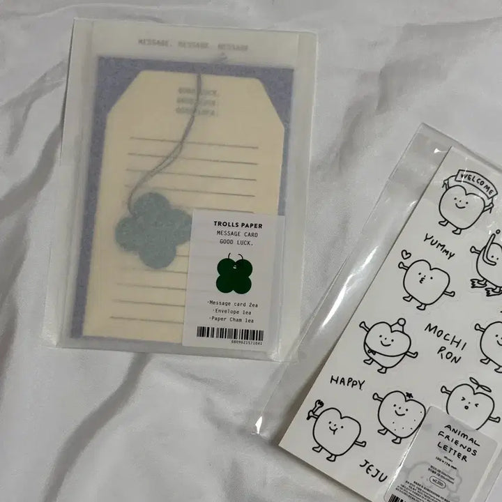 [BUNJANG] Trolls Paper Four-Leaf Clover Message Card &amp; Sticker Set / (새상품) 트롤스페이퍼 네잎클로버 메시지 카드 편지지 스티커 세트