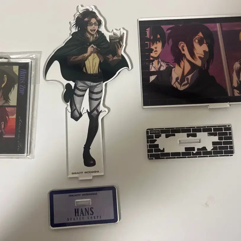 [BUNJANG] Attack on Titan Hanji Zoe Goods / (급처) 진격의 거인 한지 조에 굿즈 팝니다