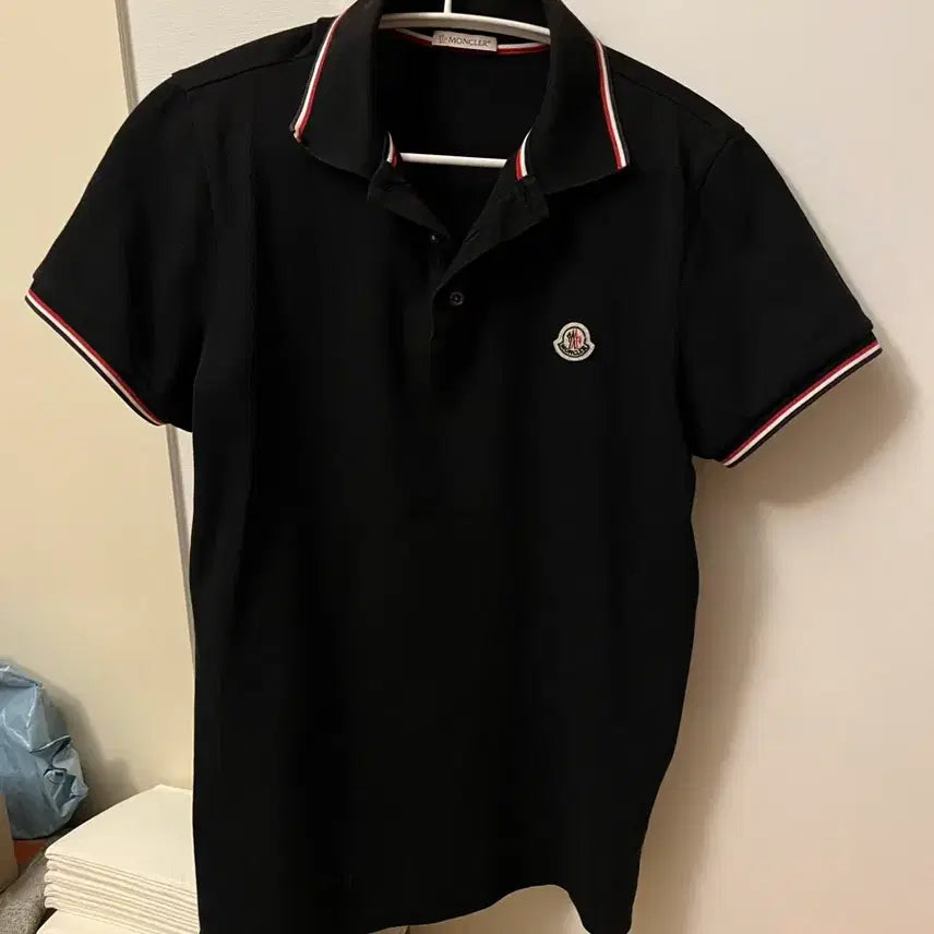 [BUNJANG] Moncler Black Polo T-Shirt / 몽클레르 반팔 카라티 블랙