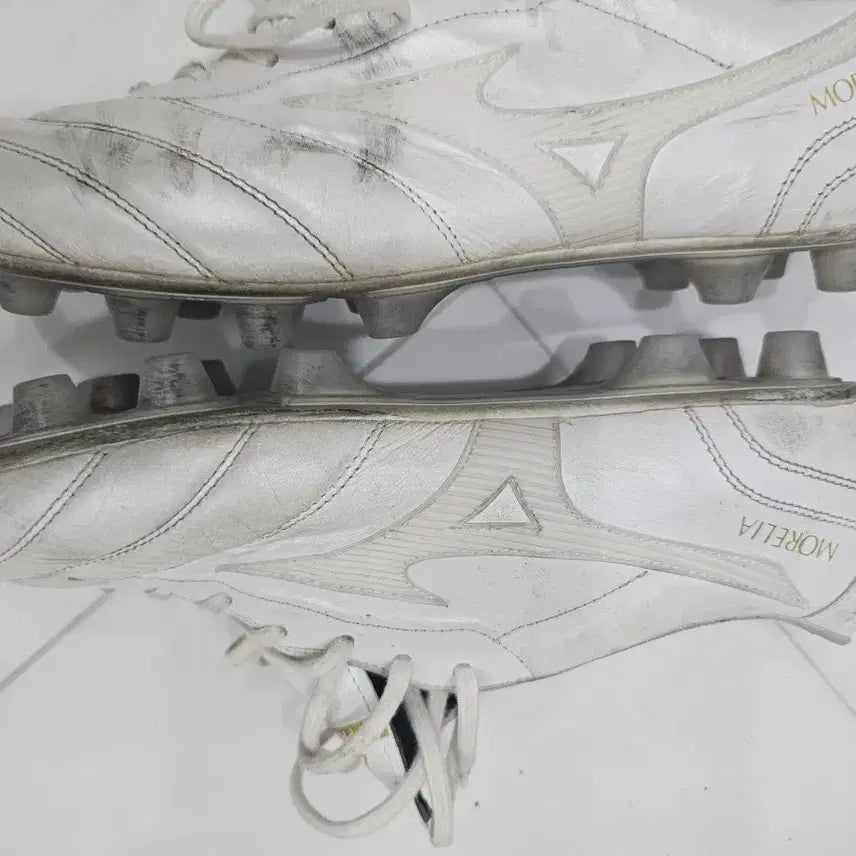 [BUNJANG] Mizuno Morelia 40th Anniversary Limited Edition MG Football Boots / 미즈노 축구화 모렐리아 40주년 한정판MG