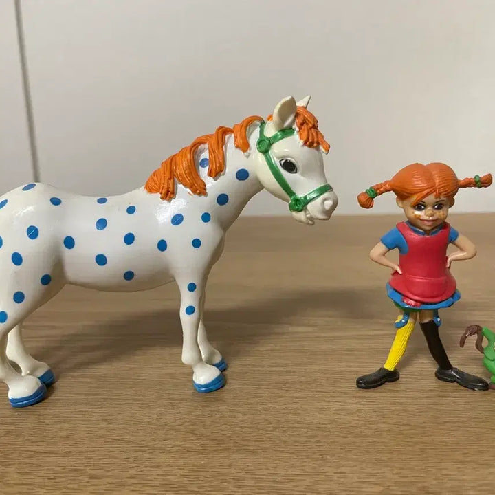 [BUNJANG] Pippi Longstocking Horse and Monkey Figure Set / 삐삐 롱스타킹 말 피규어 세트