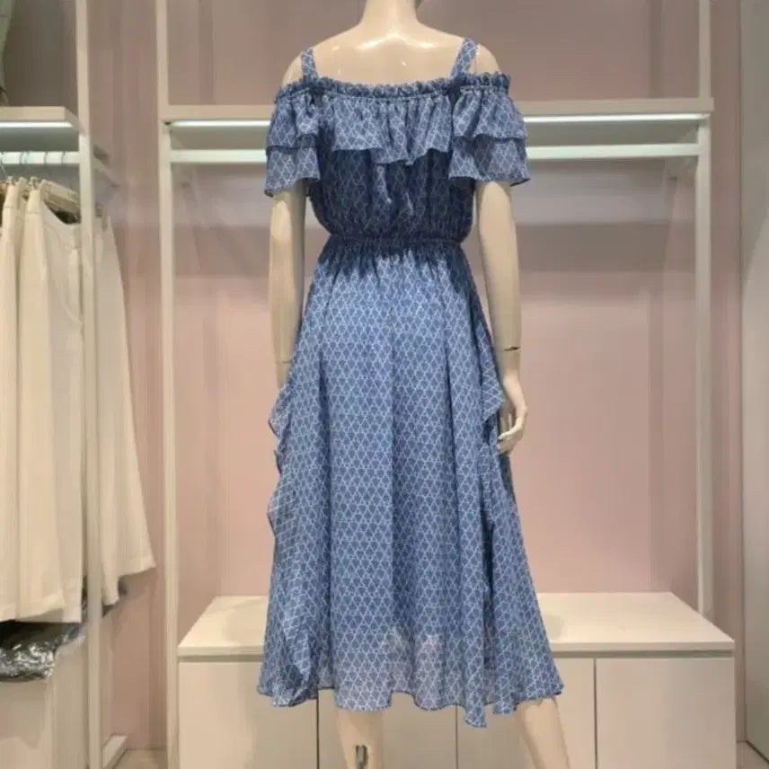 [BUNJANG] SOUP Off-Shoulder Ruffle Long Dress / SOUP 오프숄더 패턴 프릴 롱 원피스 F