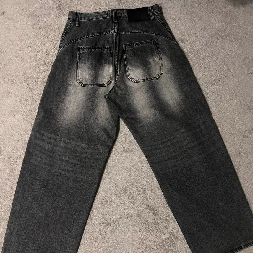 [BUNJANG] Dive In Wide Curved Denim Pants Washed Black / 다이브인 WIDE CURVED DENIM PANTS