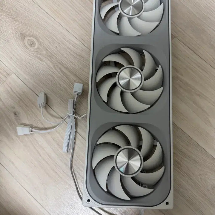 [BUNJANG] Jonsbo ZA360 White Unused / [미사용] 존스보 ZA 360 화이트 판매