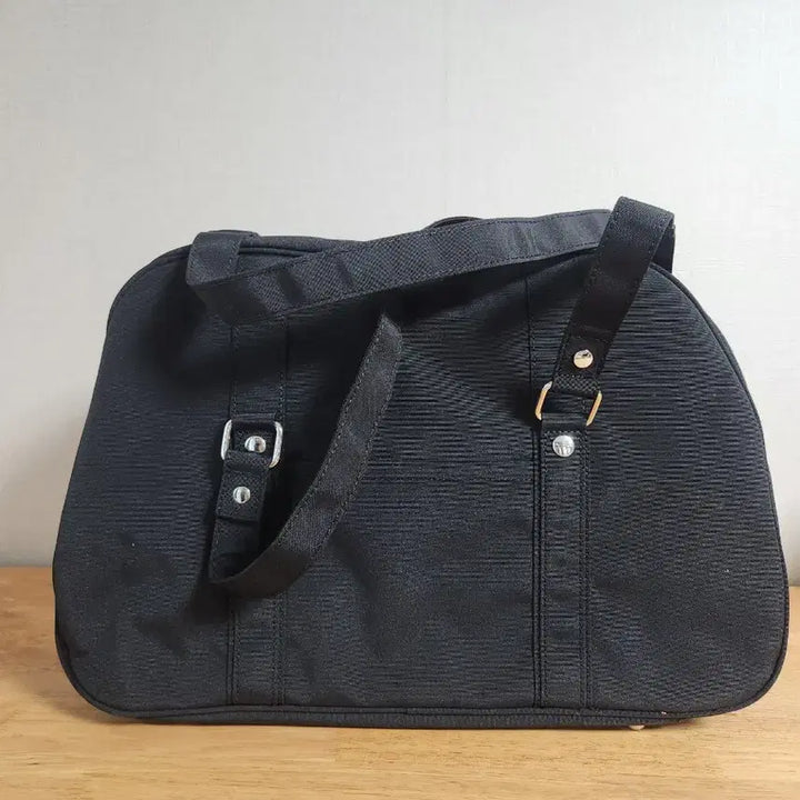 [BUNJANG] Hello Kitty Black Shoulder Bag / 헬로키티 블랙 숄더백