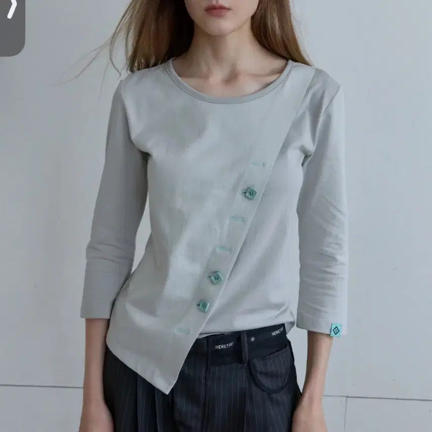 [BUNJANG] Button Cross T-Shirt - Grey / BUTTON CROSS T-SHIRT / grey