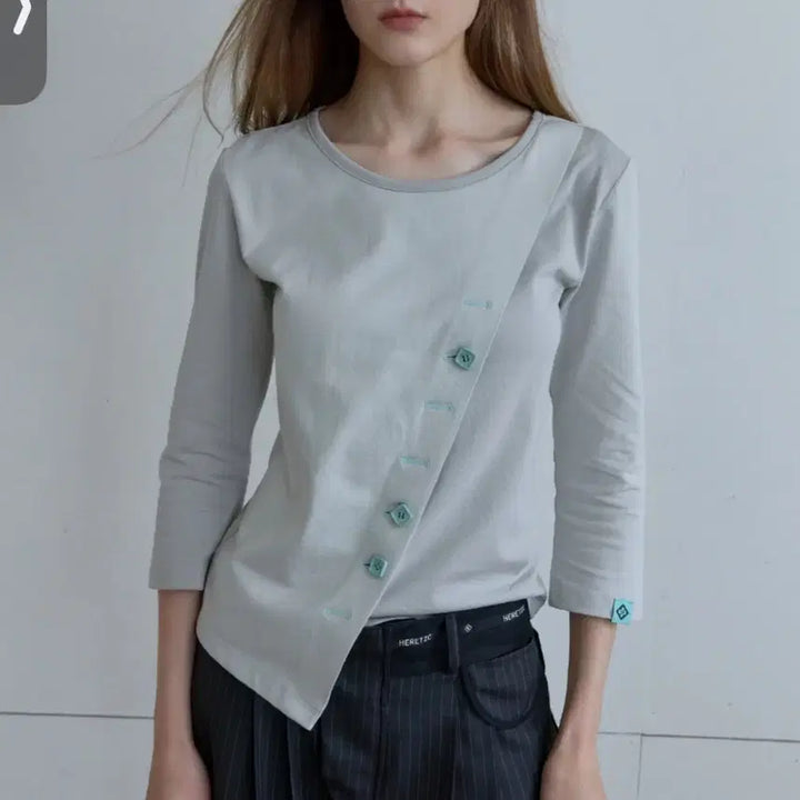 [BUNJANG] Button Cross T-Shirt - Grey / BUTTON CROSS T-SHIRT / grey