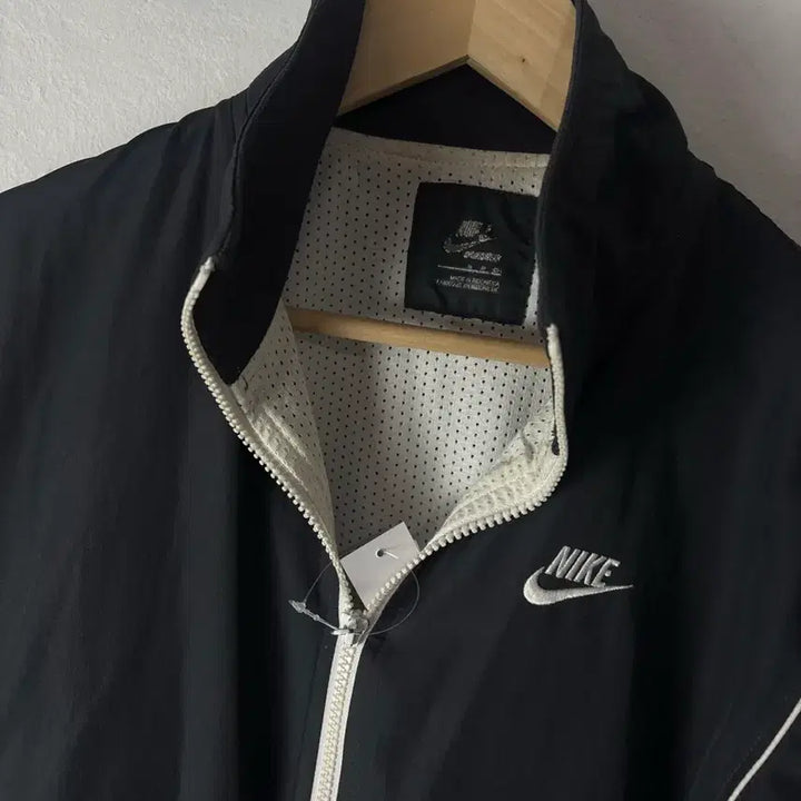 [BUNJANG] Nike Swoosh Windbreaker Jacket / 나이키 스우시 바람막이