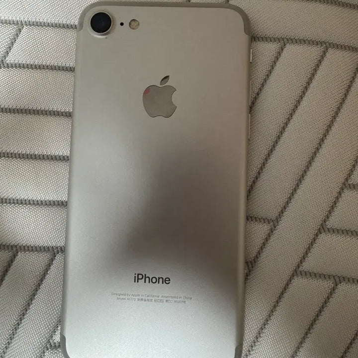 [BUNJANG] Apple iPhone 7 32GB Silver / 아이폰 7 실버 s급32기가 판매