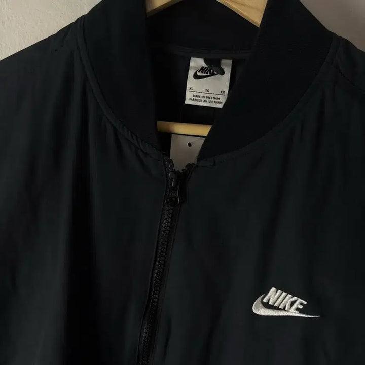 [BUNJANG] Nike Swoosh Windbreaker / 나이키 스우시 바람막이