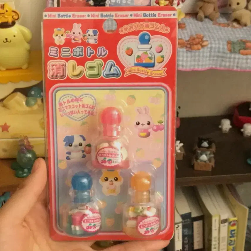 [BUNJANG] Sanrio Hello Kitty Mini Eraser (Sealed) / 쇼와레트로 고전 일본 미니 지우개 비즈 미개봉새상품 키티 똥사이즈 초소형