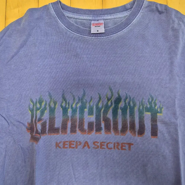 [BUNJANG] Blackout T-Shirt Purple M / 블랙아웃 티셔츠퍼플M