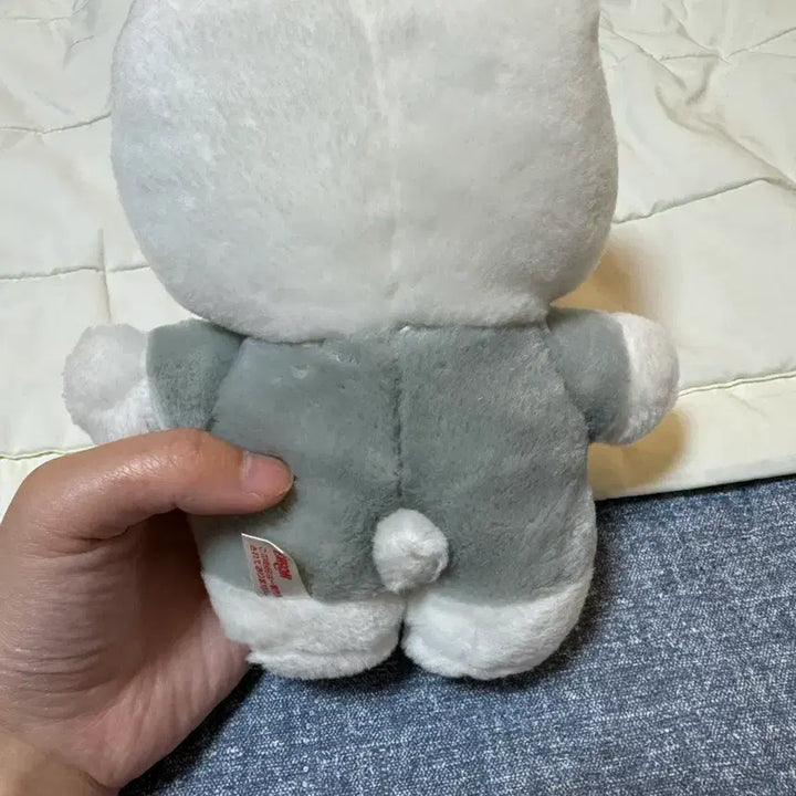 [BUNJANG] Hello Kitty Gray Classic Plush Doll / 헬로키티 그레이 컬러 인형 판매중 고전