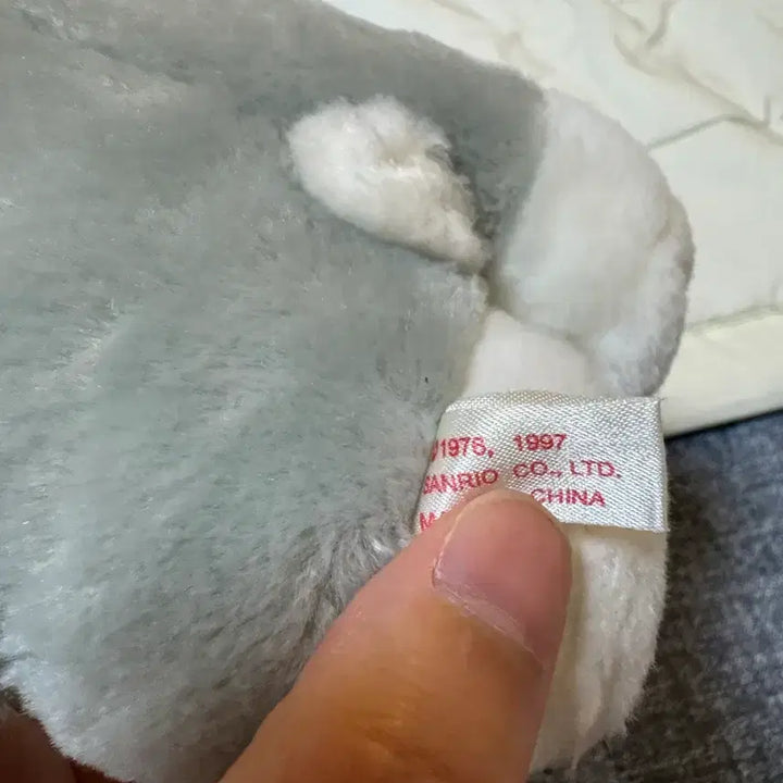 [BUNJANG] Hello Kitty Gray Classic Plush Doll / 헬로키티 그레이 컬러 인형 판매중 고전