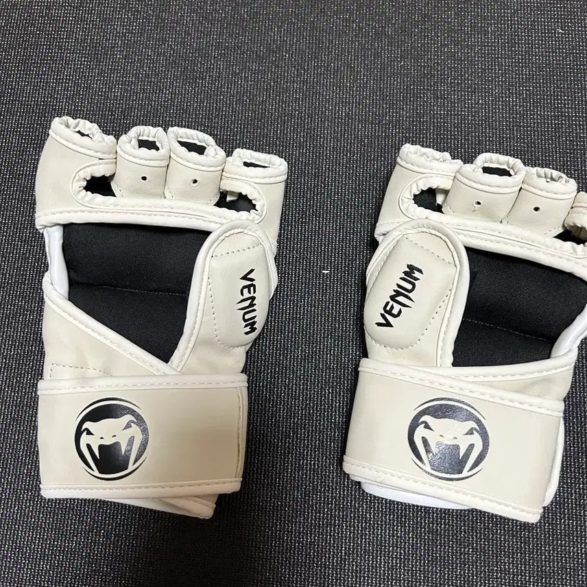 [BUNJANG] Venum MMA Gloves Size S / 베넘 mma글러브 s사이즈