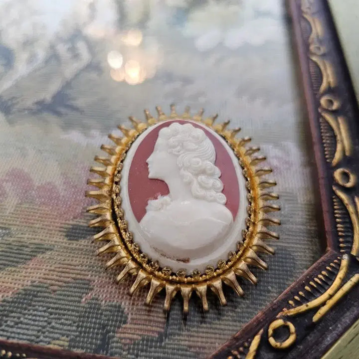 [BUNJANG] Vintage French Cameo Brooch / 빈티지 프랑스 카메오 브로치
