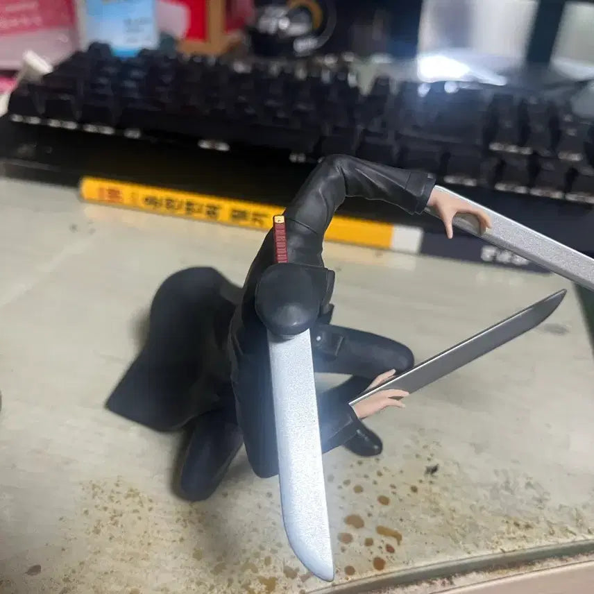 [BUNJANG] Chainsaw Man Makima &amp; Aki Samurai Sword Figure Bundle / 체인소맨 피규어 일괄판매