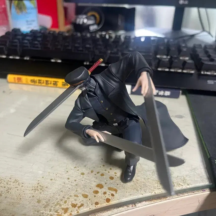 [BUNJANG] Chainsaw Man Makima &amp; Aki Samurai Sword Figure Bundle / 체인소맨 피규어 일괄판매