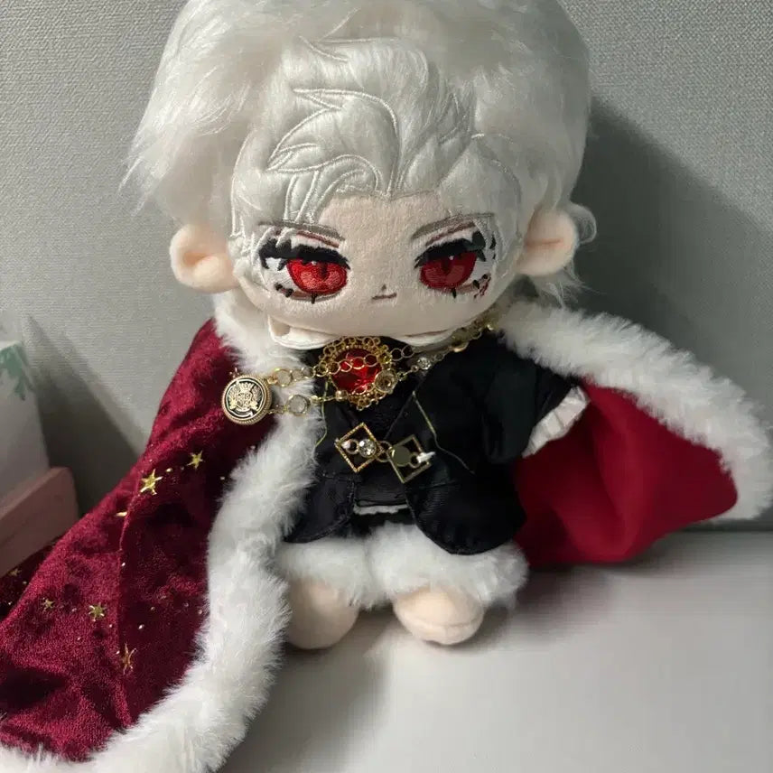 [BUNJANG] Love and Deepspace Jinwoon 20cm Plush Doll with Outfit / 러브앤딥스페이스 진운 20cm 뼈깅 인형, 옷 판매