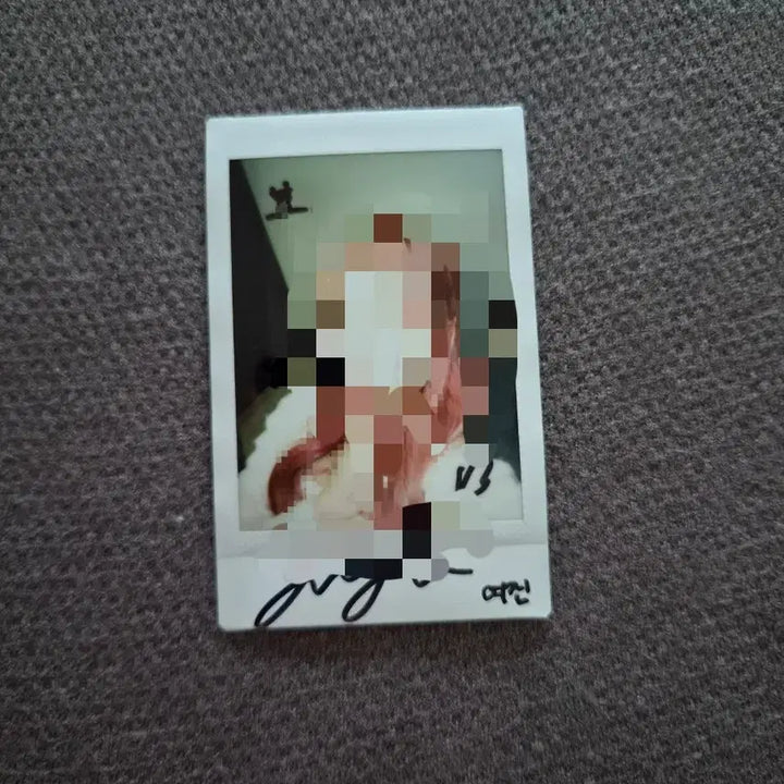 [BUNJANG] LUMINOUS YeoJin Signed Polaroid / 이달소 루셈블 혜주 싸폴