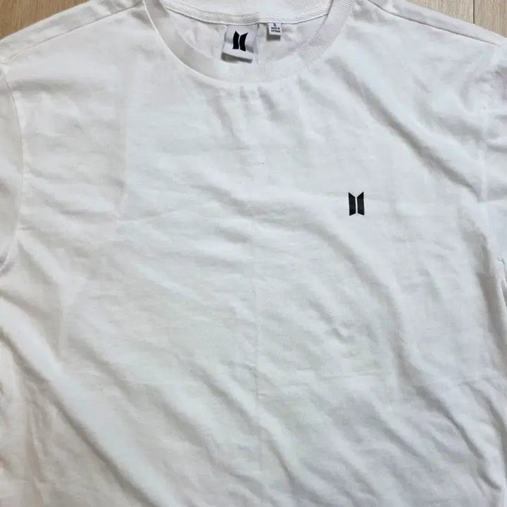 [BUNJANG] Big Hit BTS Complete Group Return Short Sleeve T-Shirt Size 105 / 미사용 빅히트 BTS 굿즈 반팔티 105사이즈 BTS 완전체 귀환