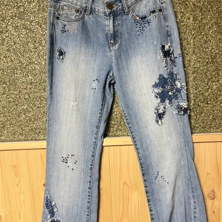 [BUNJANG] DKNY Jeans Vintage Patchwork Distressed Flare Denim Pants / DKNY JEANS 빈티지 패치워크 디스트레스드 플레어 데님 팬츠