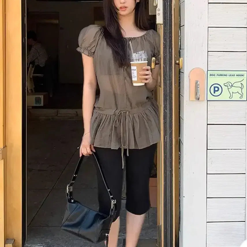 [BUNJANG] Shirring Banding Off-Shoulder Blouse / 셔링 밴딩 오프숄더 블라우스