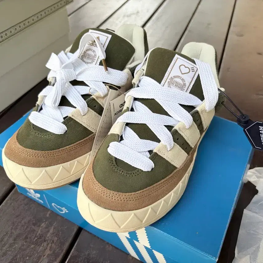 [BUNJANG] Adidas x Human Made Adimatic Sneakers / (새제품) 아디다스x휴먼메이드 아디매틱 255
